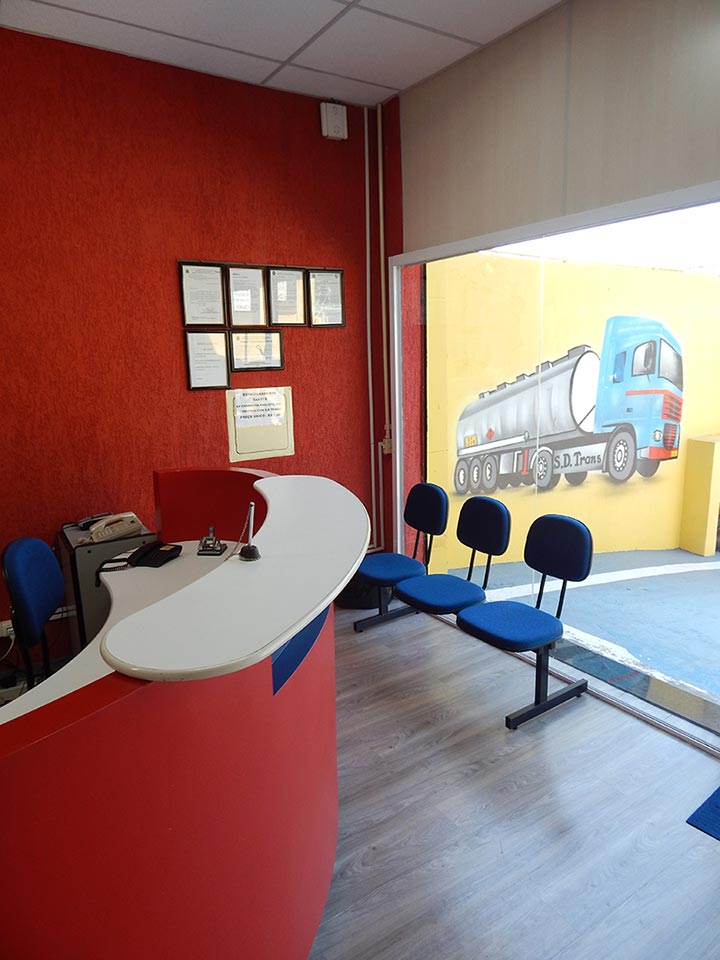 Atendimento a empresas na SD Trans